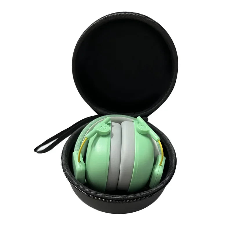 casque anti-bruit vert pour autisme ranger dans son étui
